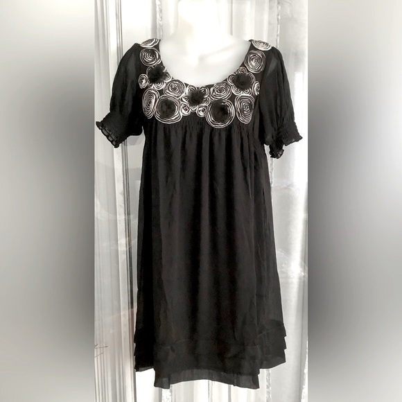 ECI NEW YORK Dresses & Skirts - ECI NEW YORK BABY DOLL DRESS